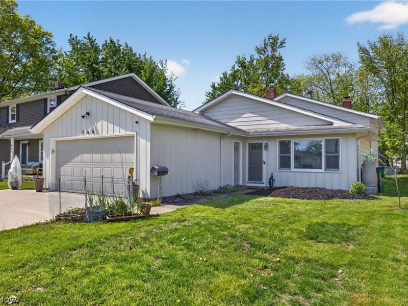 286 E 310th Street , Willowick, OH 44095 Photo 2