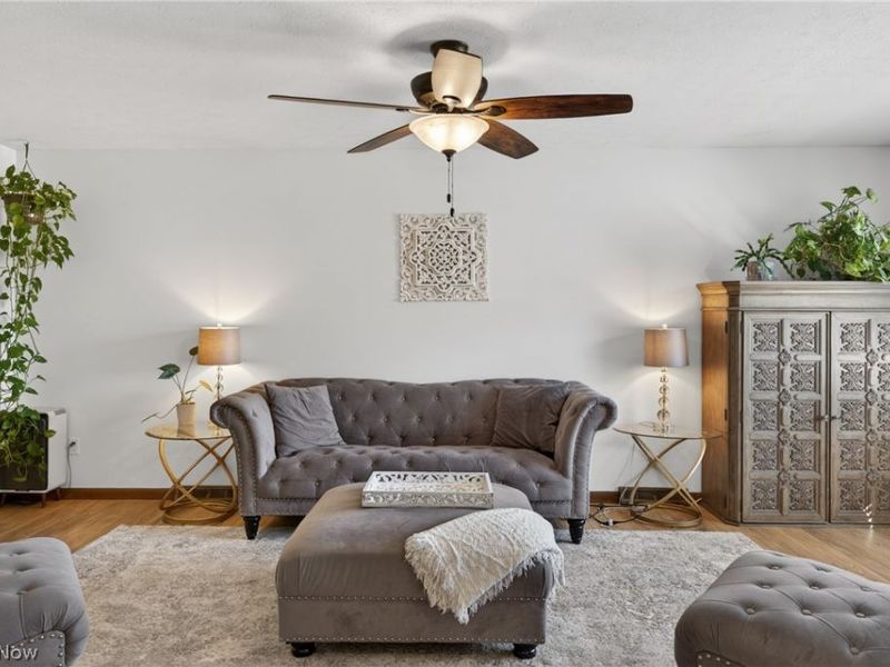 286 E 310th Street , Willowick, OH 44095 Photo 5