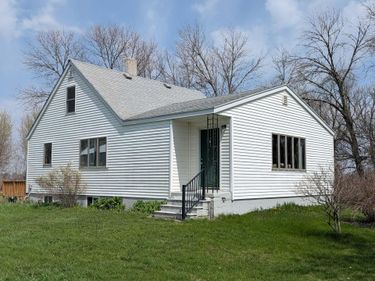 87656 State Line Road, Glenville, MN 56036