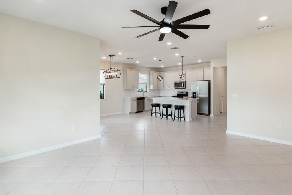 471 SE Vallarta Drive, Port Saint Lucie, FL 34984 Photo