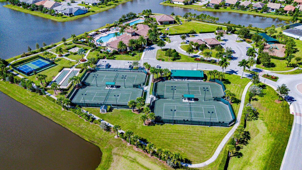 471 SE Vallarta Drive, Port Saint Lucie, FL 34984 Photo