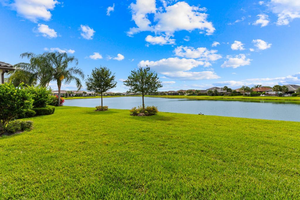 471 SE Vallarta Drive, Port Saint Lucie, FL 34984 Photo