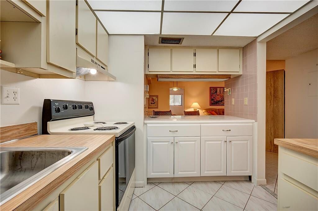 15469 Lakes Of Delray Boulevard, Unit 102, Delray Beach, FL 33484 Photo