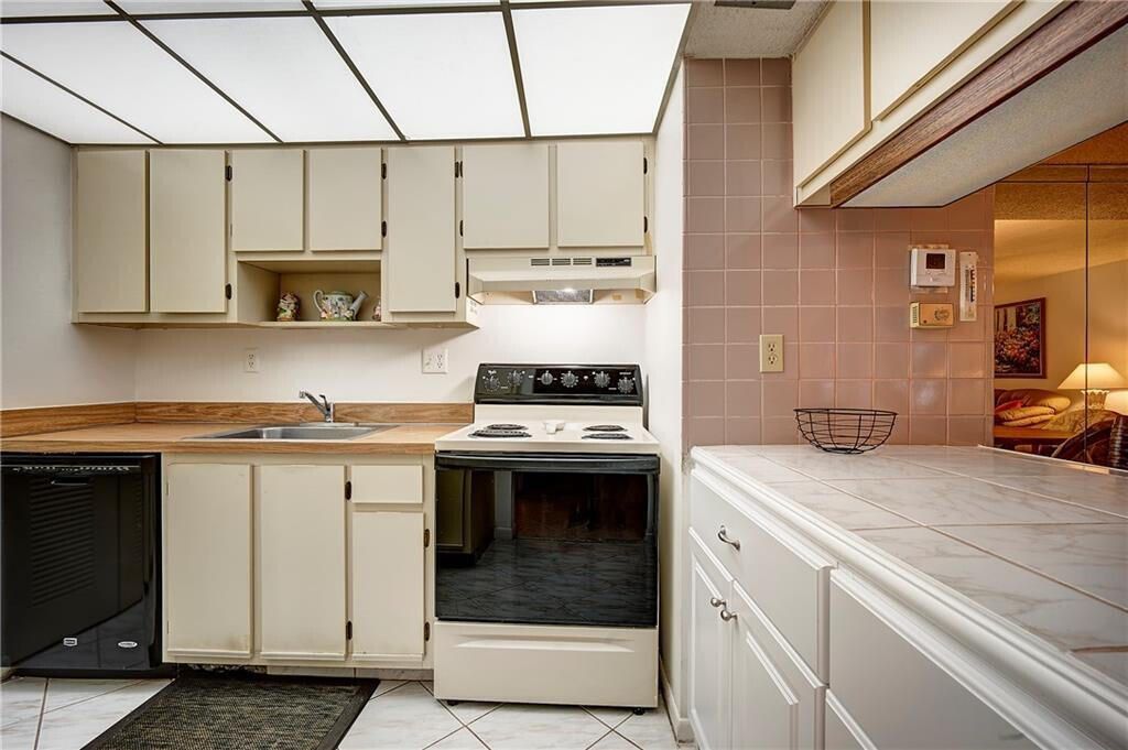 15469 Lakes Of Delray Boulevard, Unit 102, Delray Beach, FL 33484 Photo