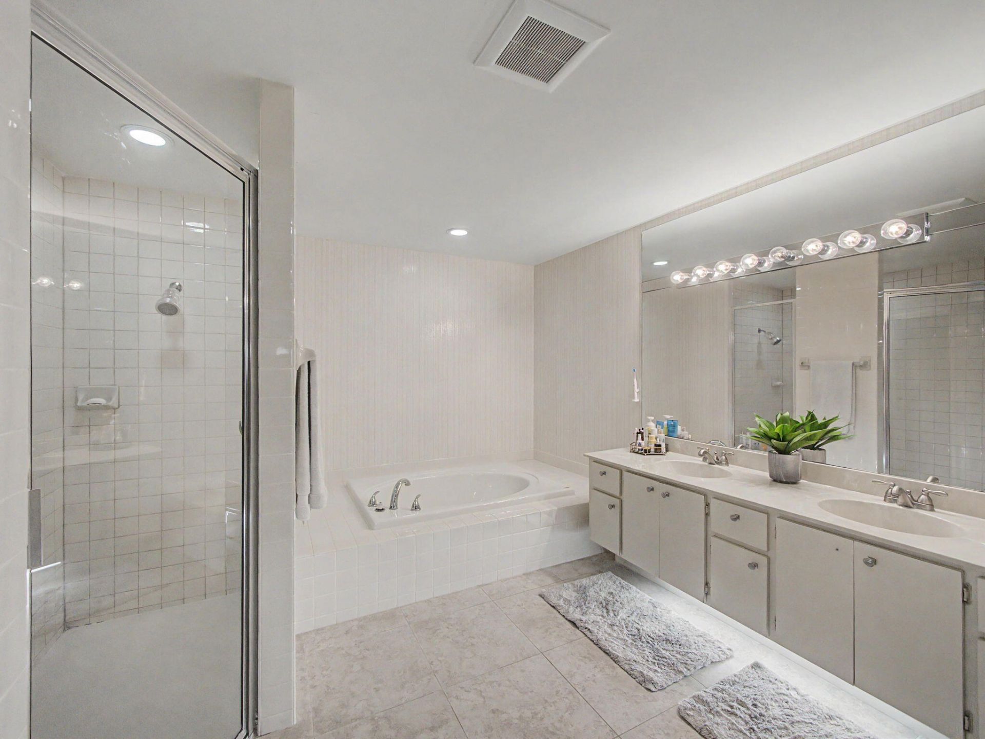 2631 Mohawk Circle, West Palm Beach, FL 33409 Photo