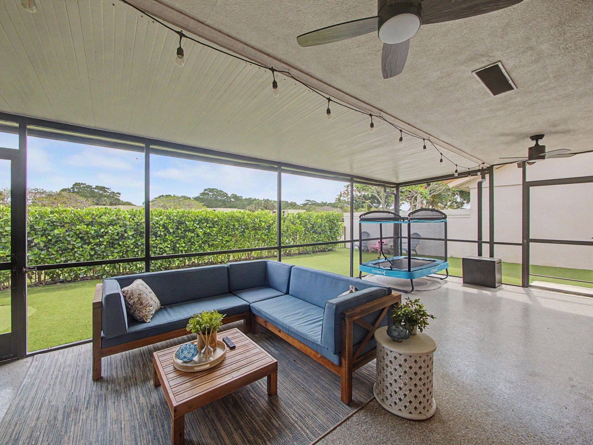 2631 Mohawk Circle, West Palm Beach, FL 33409 Photo