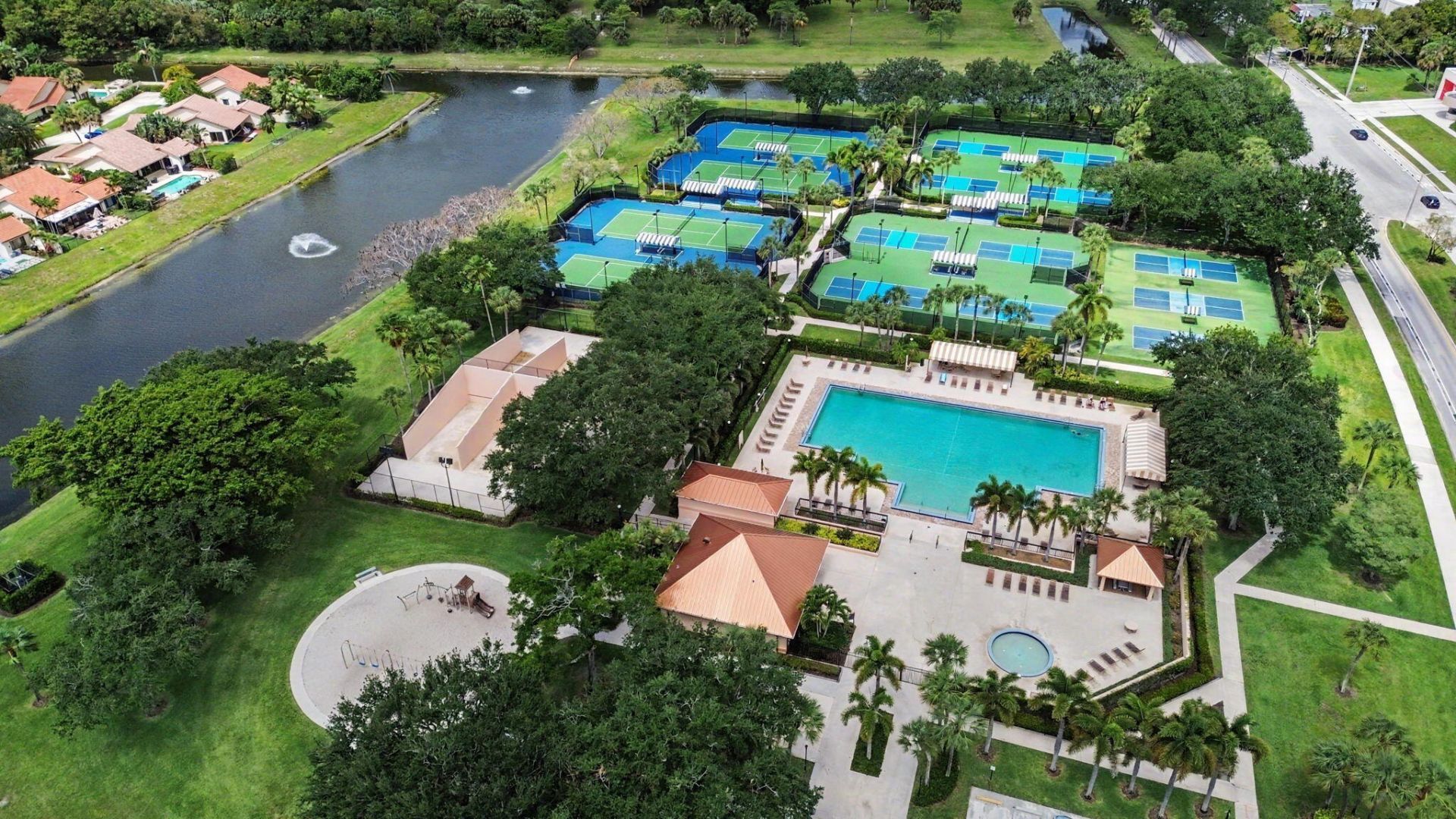2631 Mohawk Circle, West Palm Beach, FL 33409 Photo