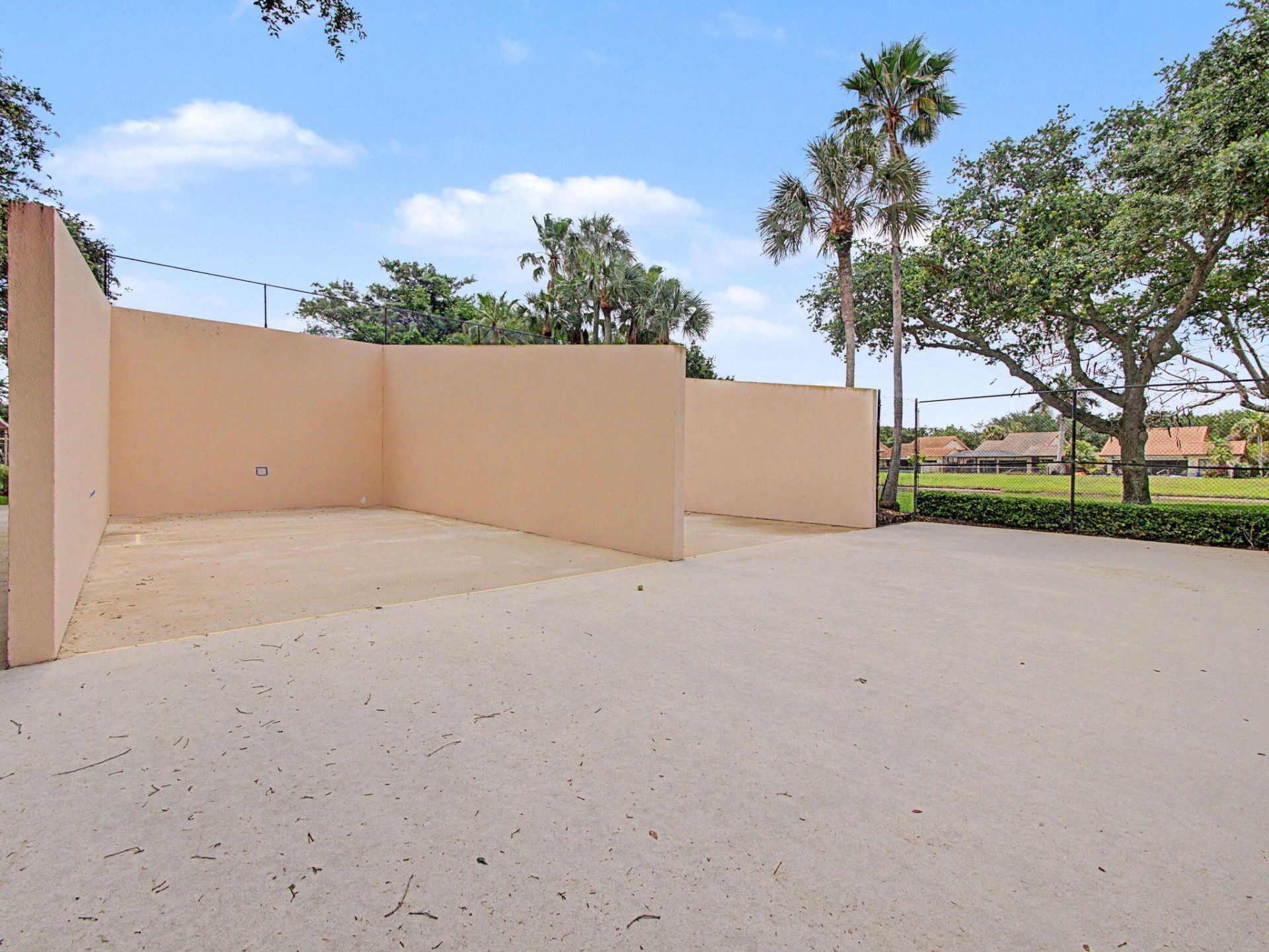2631 Mohawk Circle, West Palm Beach, FL 33409 Photo
