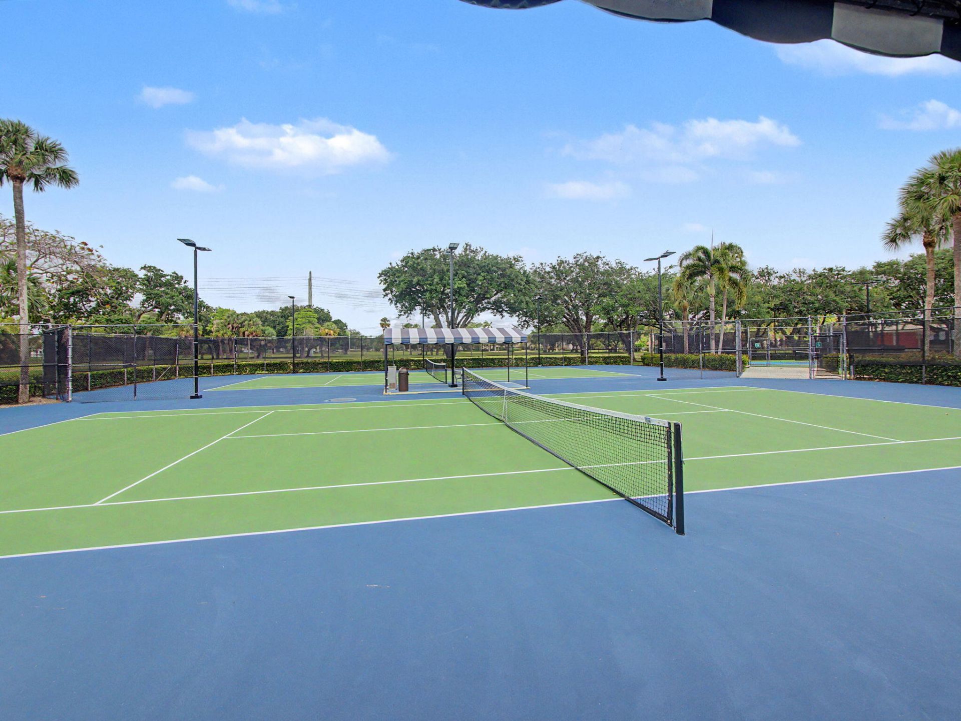 2631 Mohawk Circle, West Palm Beach, FL 33409 Photo