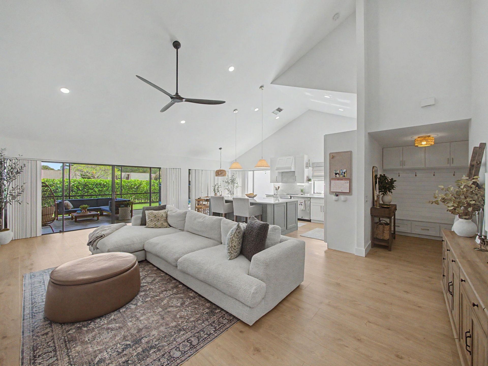 2631 Mohawk Circle, West Palm Beach, FL 33409 Photo