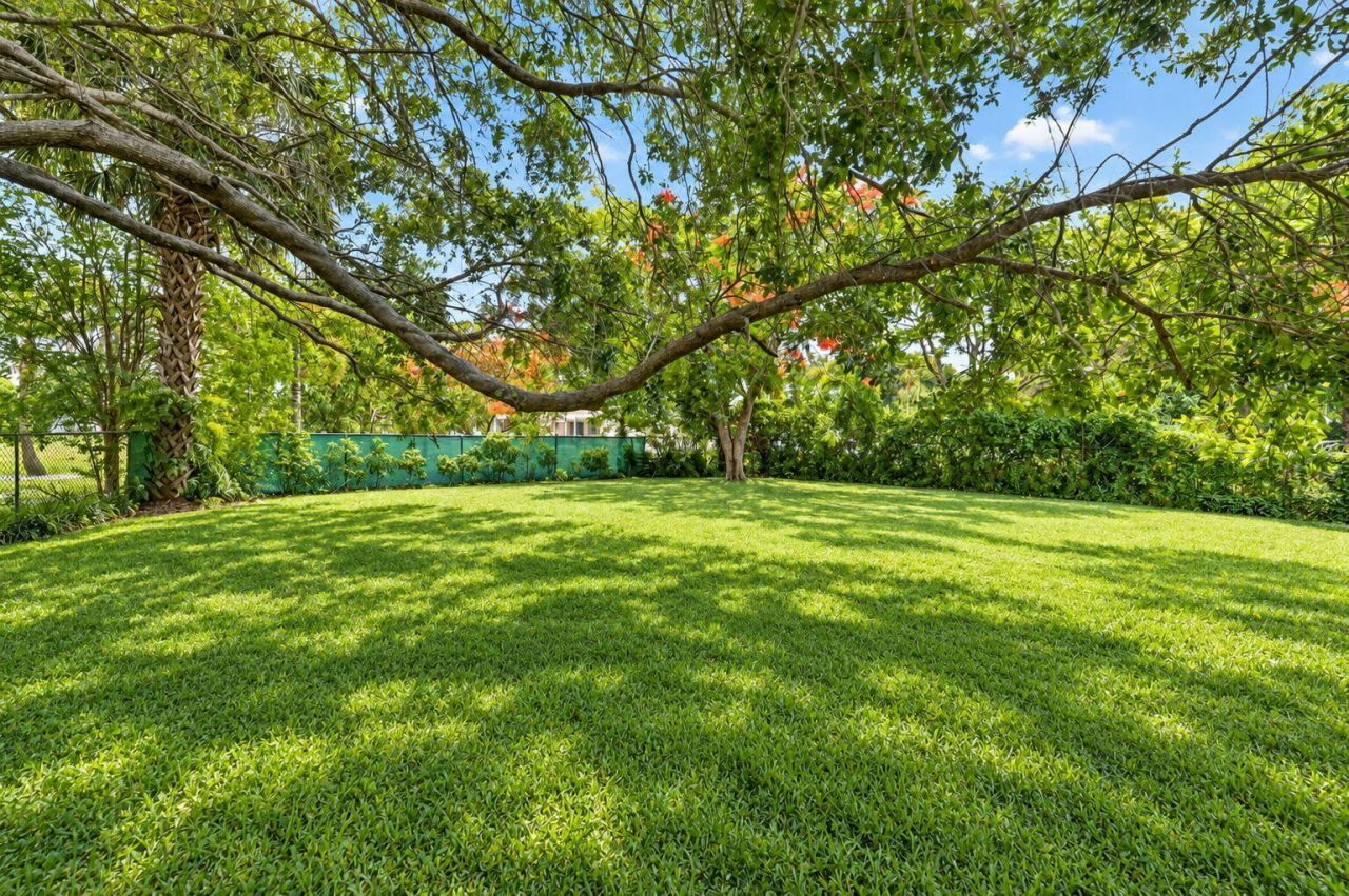 8669 Nashua Drive, Palm Beach Gardens, FL 33418 Photo