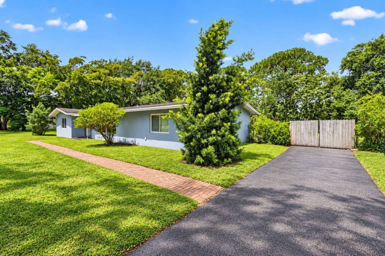 8669 Nashua Drive, Palm Beach Gardens, FL 33418 Photo