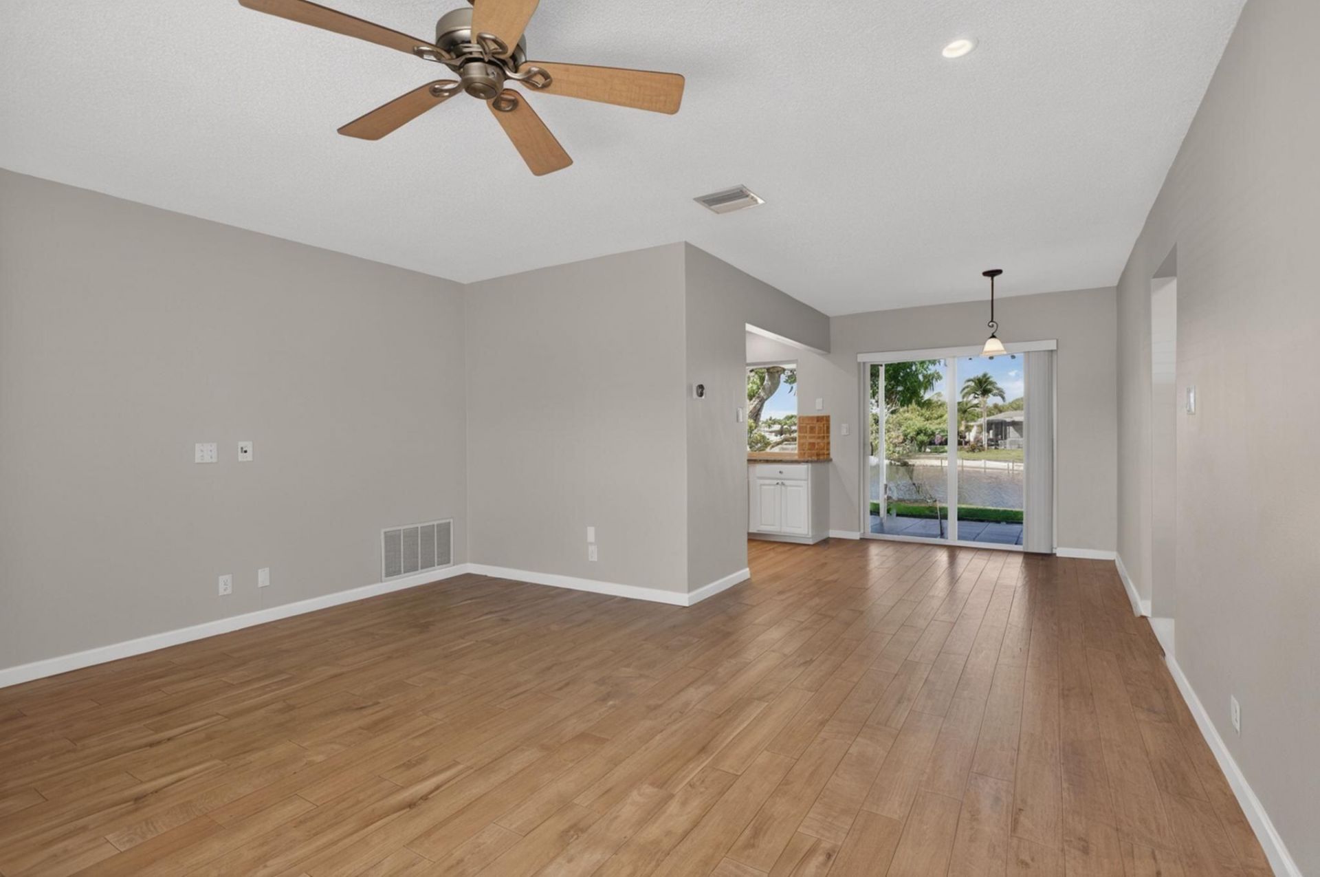 5907 NW 71st Avenue, Tamarac, FL 33321 Photo