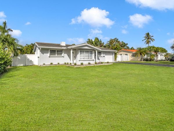 5211 NE 26th Avenue, Lighthouse Point, FL 33064