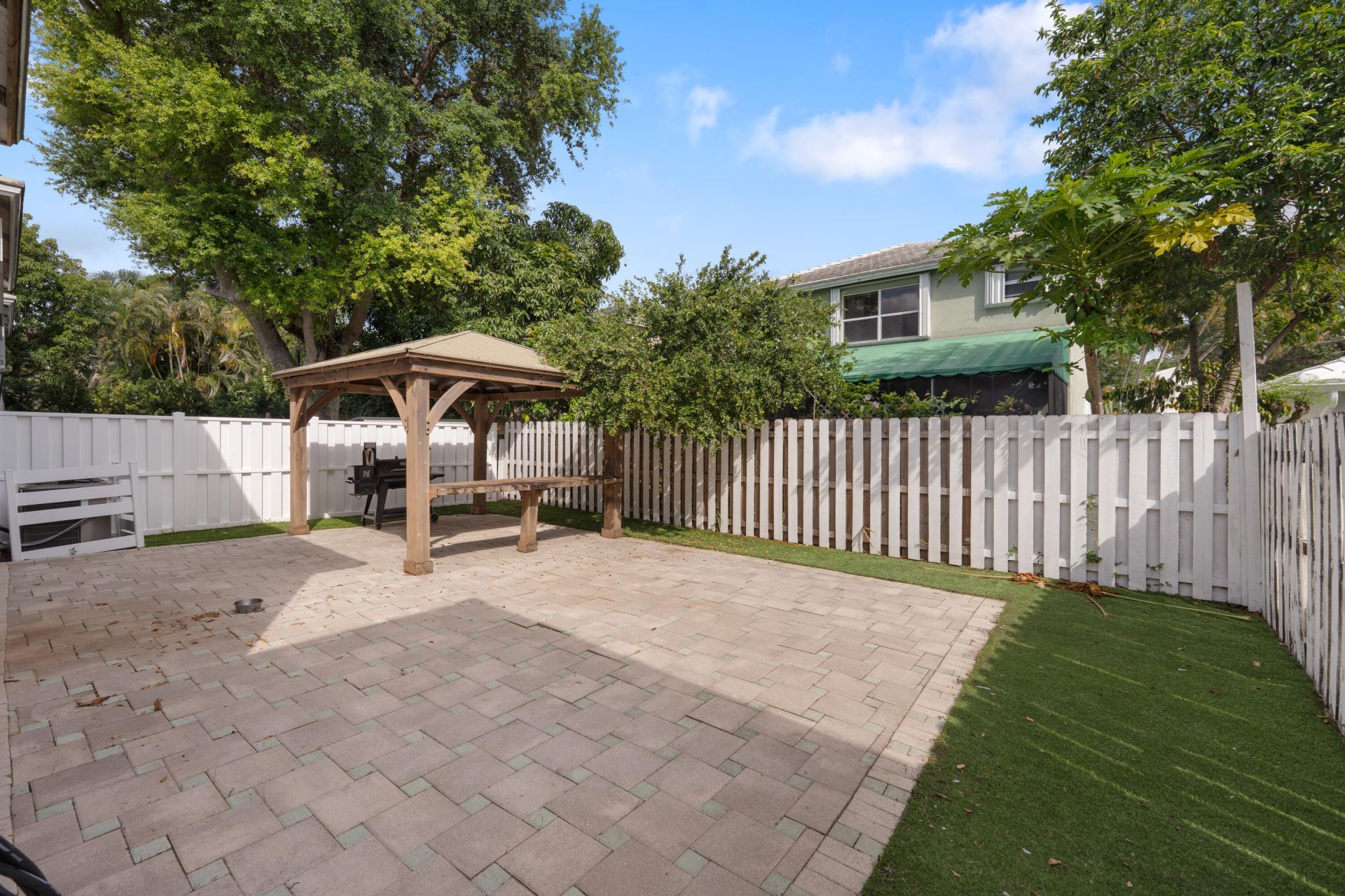 9859 NW 2nd Street, Plantation, FL 33324 Photo