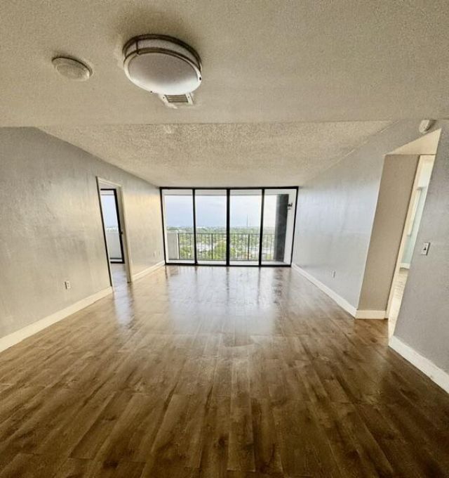 5600 N Flagler Drive, Unit 1502, West Palm Beach, FL 33407 Photo