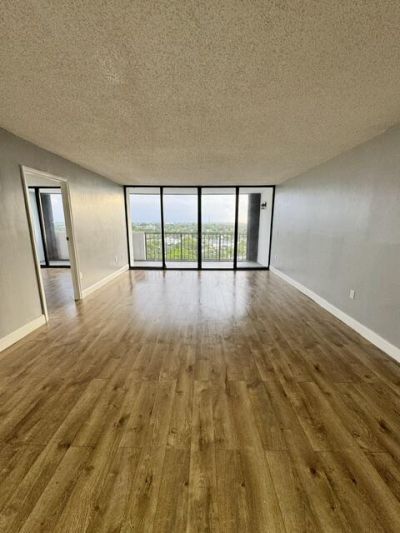5600 N Flagler Drive, Unit 1502, West Palm Beach, FL 33407 Photo