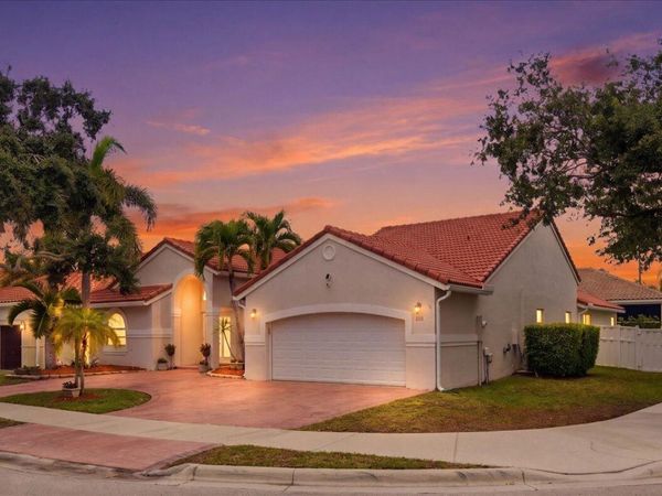 830 Heritage Drive, Weston, FL 33326