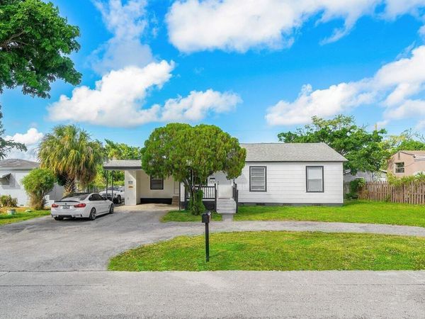 921 43rd Street, West Palm Beach, FL 33407