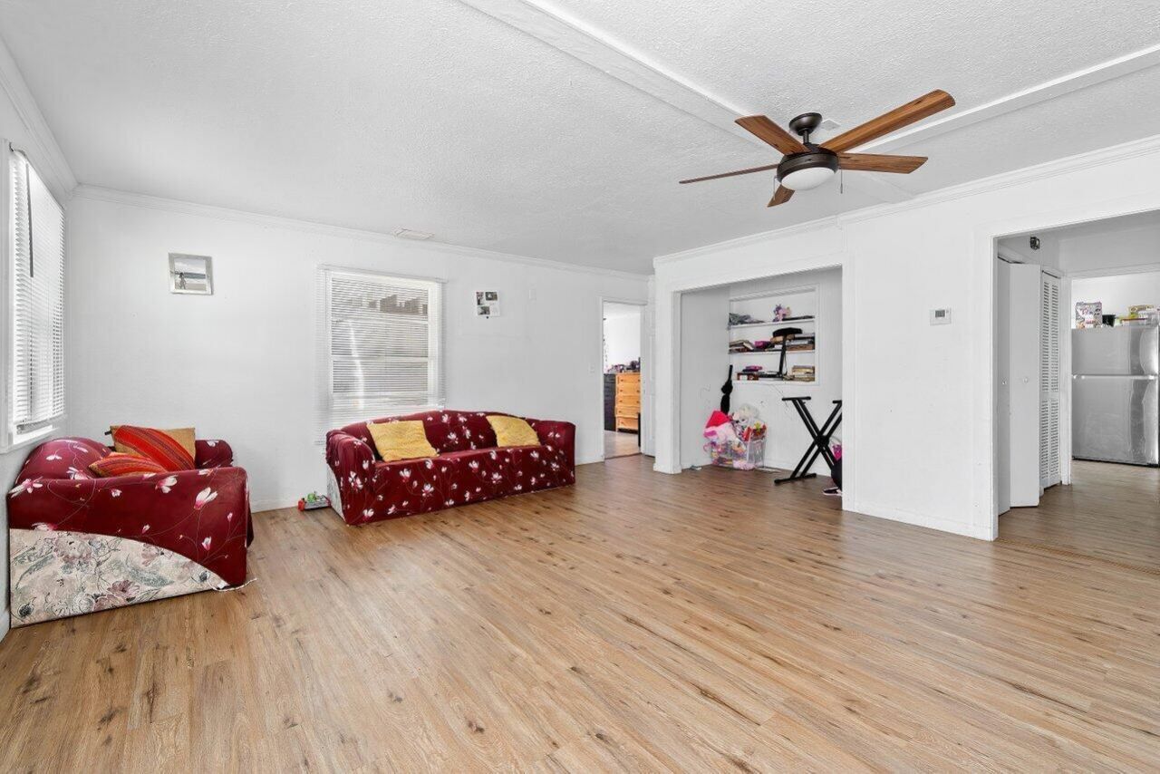 921 43rd Street, West Palm Beach, FL 33407 Photo