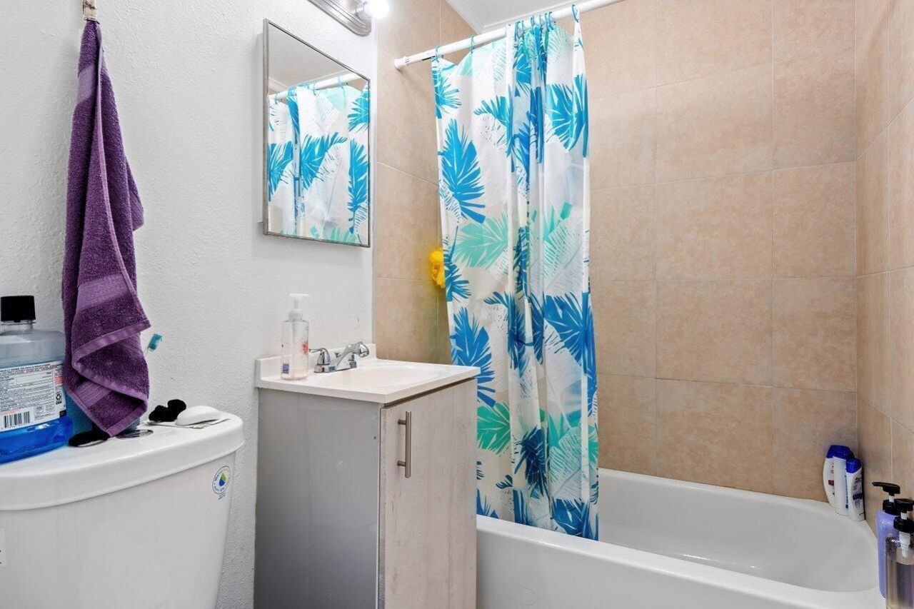921 43rd Street, West Palm Beach, FL 33407 Photo