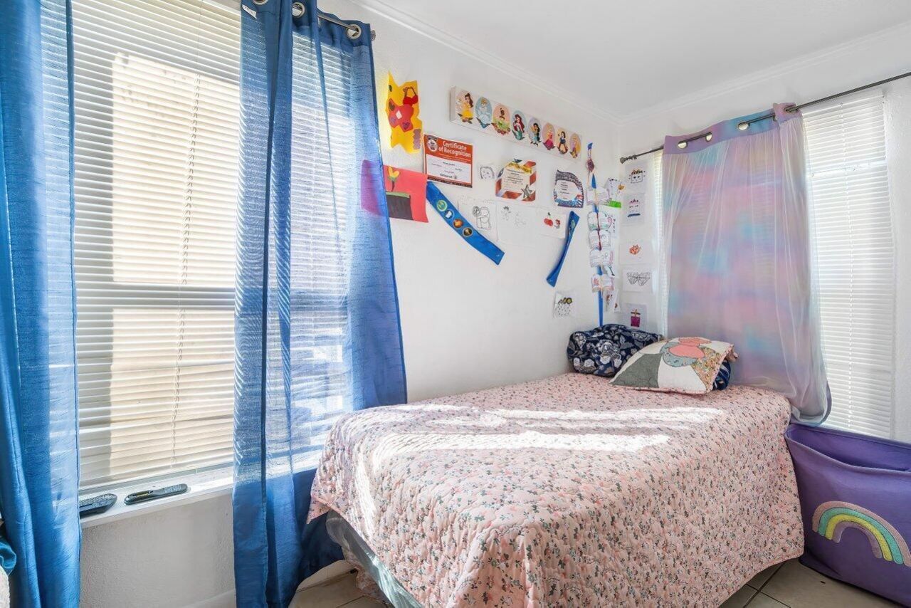 921 43rd Street, West Palm Beach, FL 33407 Photo