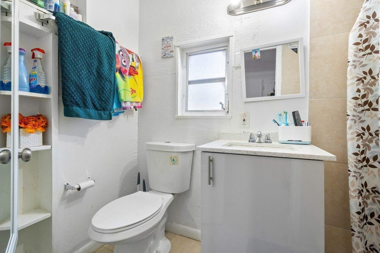 921 43rd Street, West Palm Beach, FL 33407 Photo