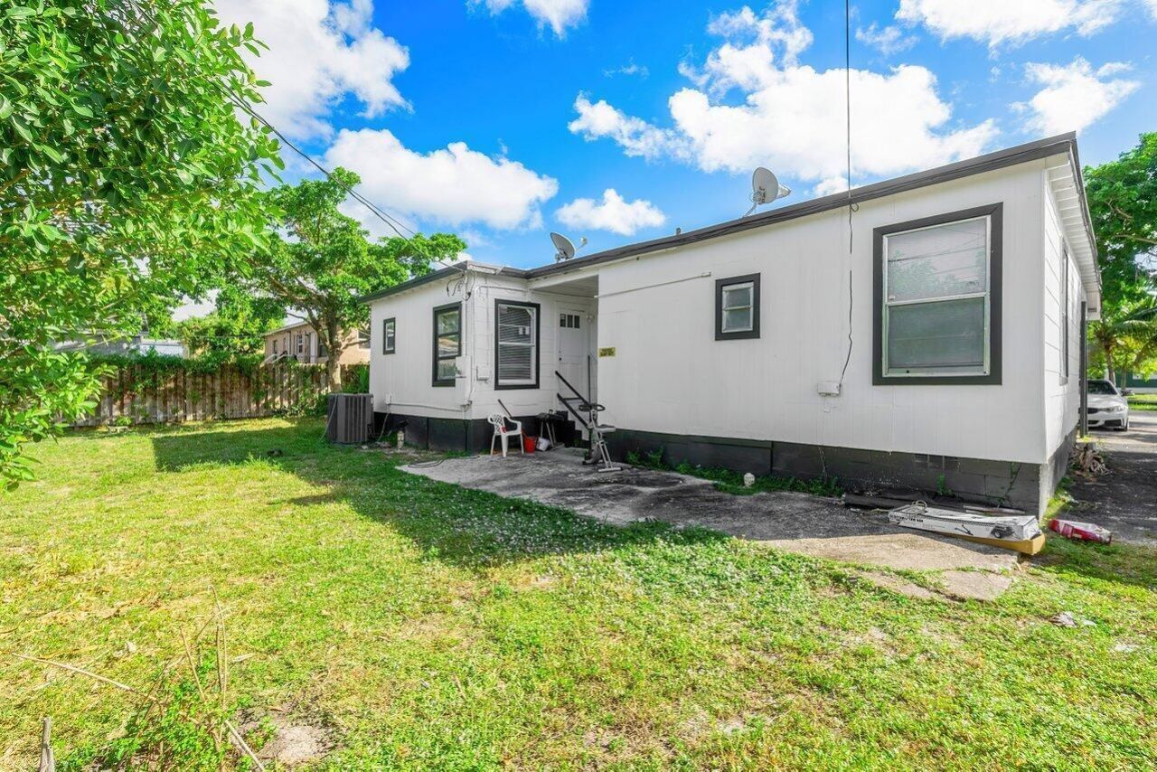 921 43rd Street, West Palm Beach, FL 33407 Photo