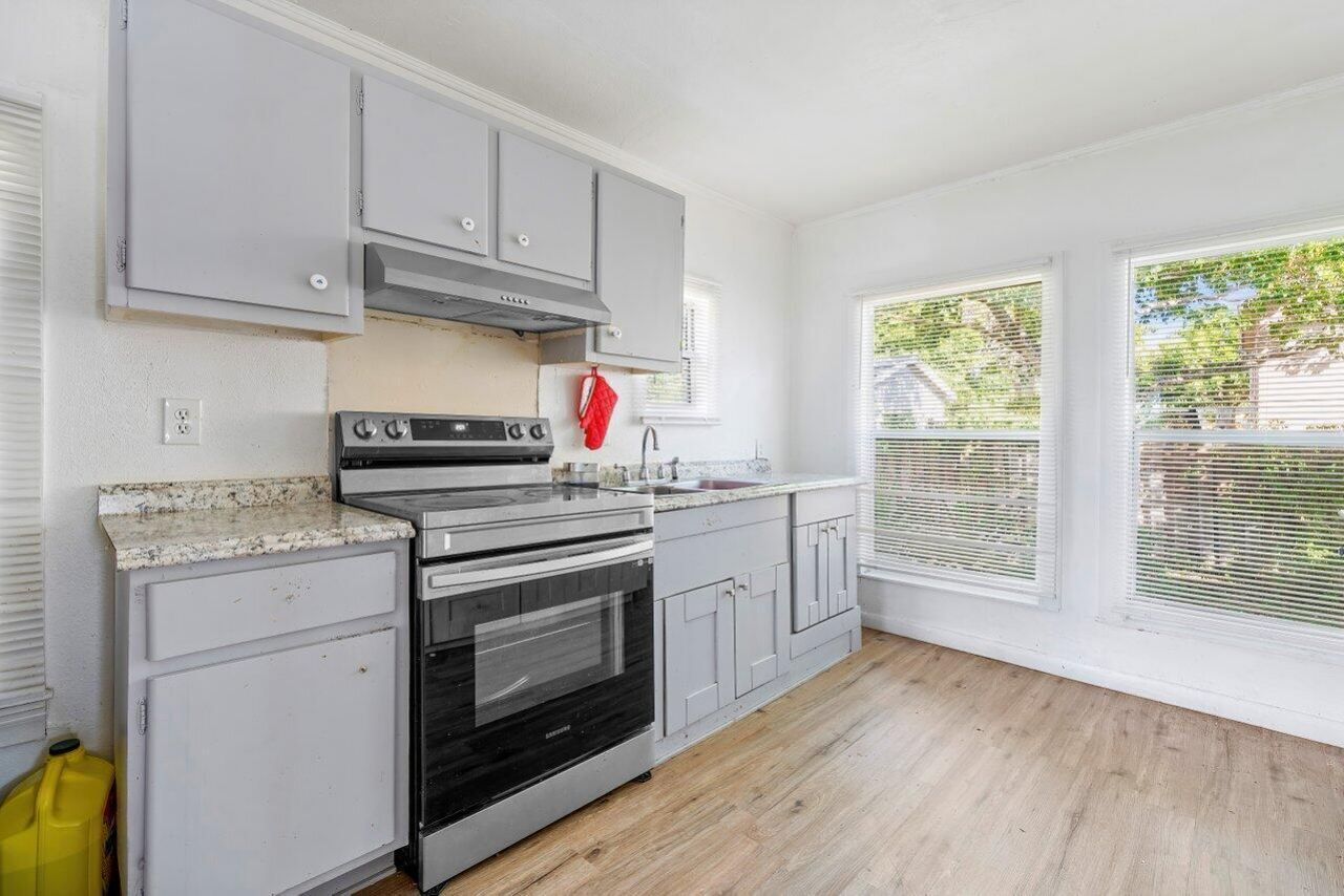 921 43rd Street, West Palm Beach, FL 33407 Photo