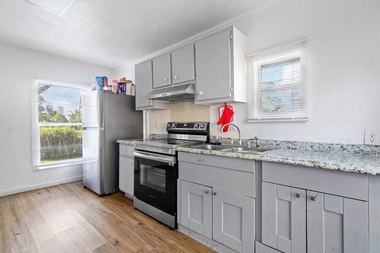 921 43rd Street, West Palm Beach, FL 33407 Photo