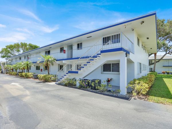 9 Westwood Avenue, Unit 102b, Tequesta, FL 33469
