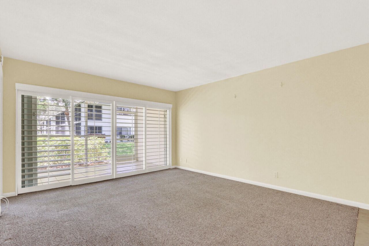 9 Westwood Avenue, Unit 102b, Tequesta, FL 33469 Photo