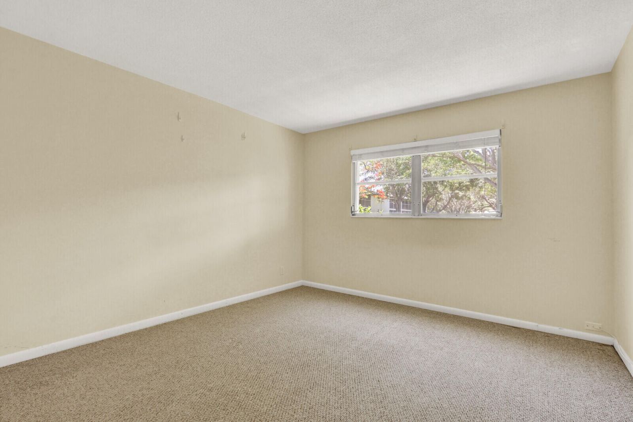 9 Westwood Avenue, Unit 102b, Tequesta, FL 33469 Photo