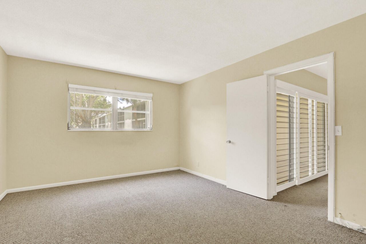 9 Westwood Avenue, Unit 102b, Tequesta, FL 33469 Photo