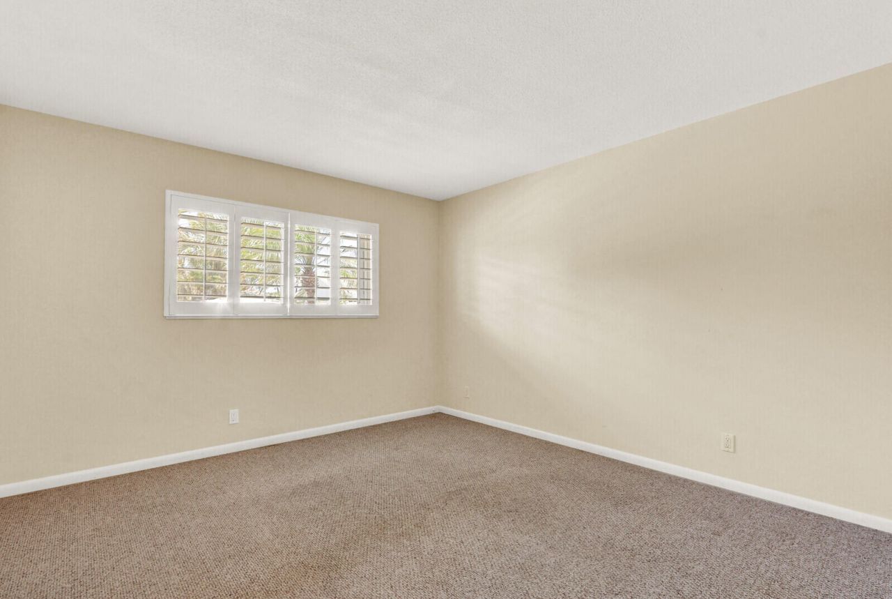 9 Westwood Avenue, Unit 102b, Tequesta, FL 33469 Photo