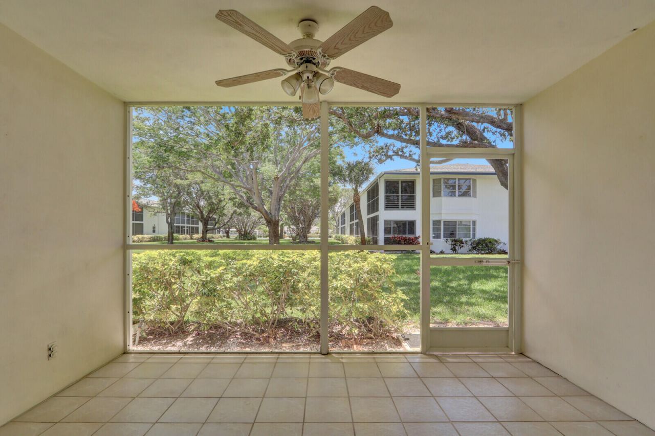 9 Westwood Avenue, Unit 102b, Tequesta, FL 33469 Photo