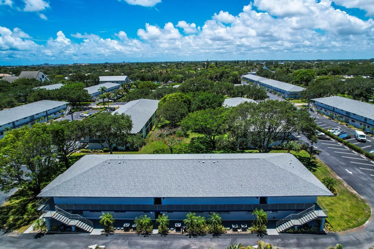 9 Westwood Avenue, Unit 102b, Tequesta, FL 33469 Photo