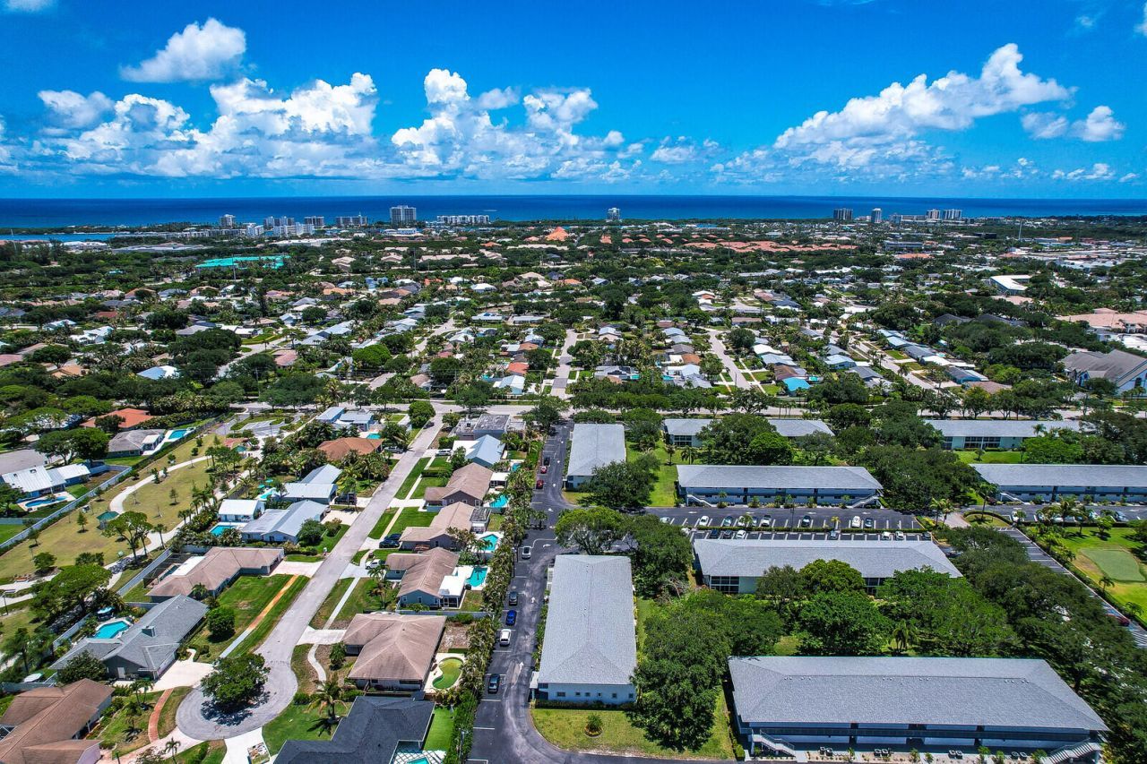 9 Westwood Avenue, Unit 102b, Tequesta, FL 33469 Photo