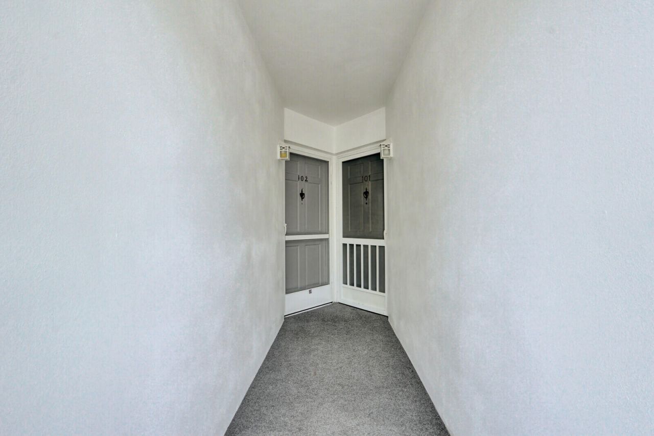 9 Westwood Avenue, Unit 102b, Tequesta, FL 33469 Photo