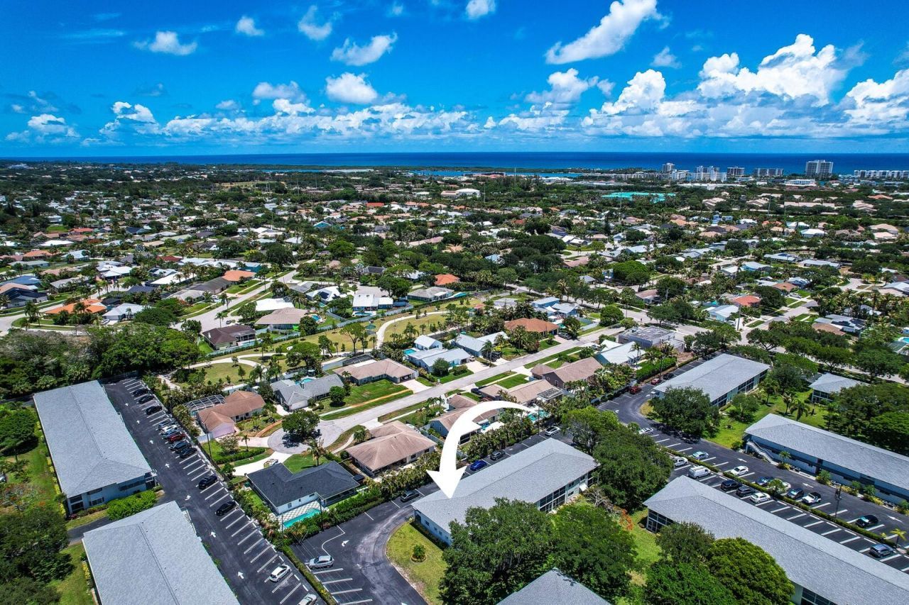 9 Westwood Avenue, Unit 102b, Tequesta, FL 33469 Photo