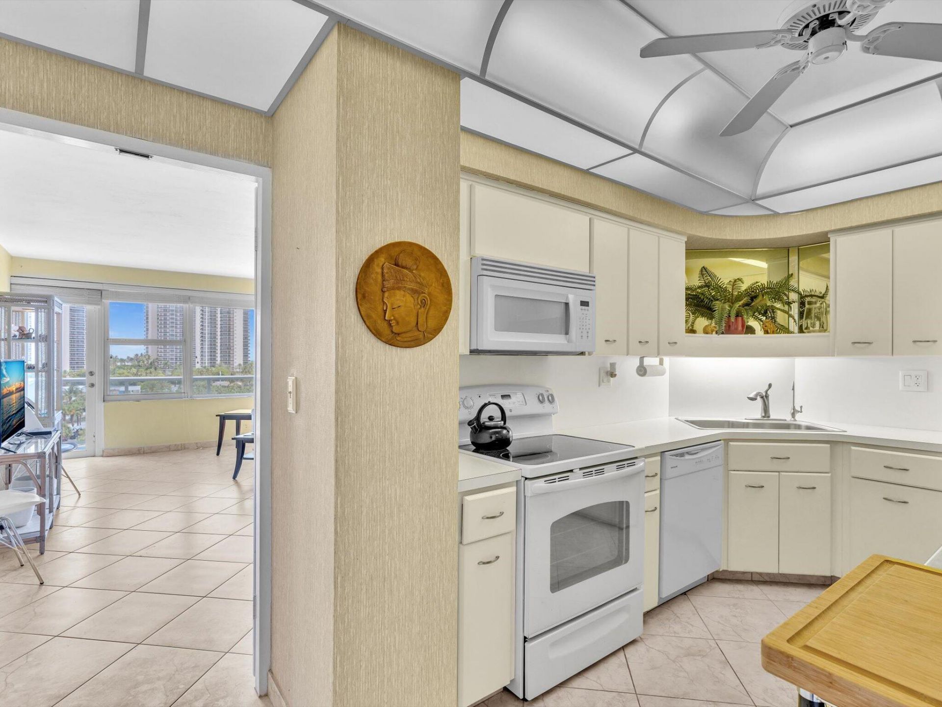 3300 NE 36th Street, Unit 721, Fort Lauderdale, FL 33308 Photo