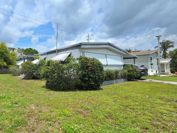 471 NW 135th Way, Plantation, FL 33325