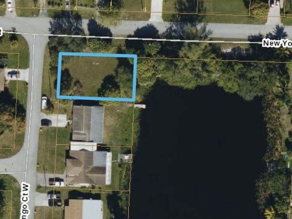 756 Flamango Court W, West Palm Beach, FL 33406
