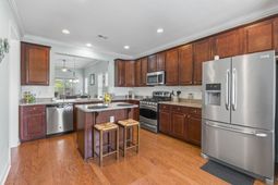 1941 Suncrest Dr. photo 4