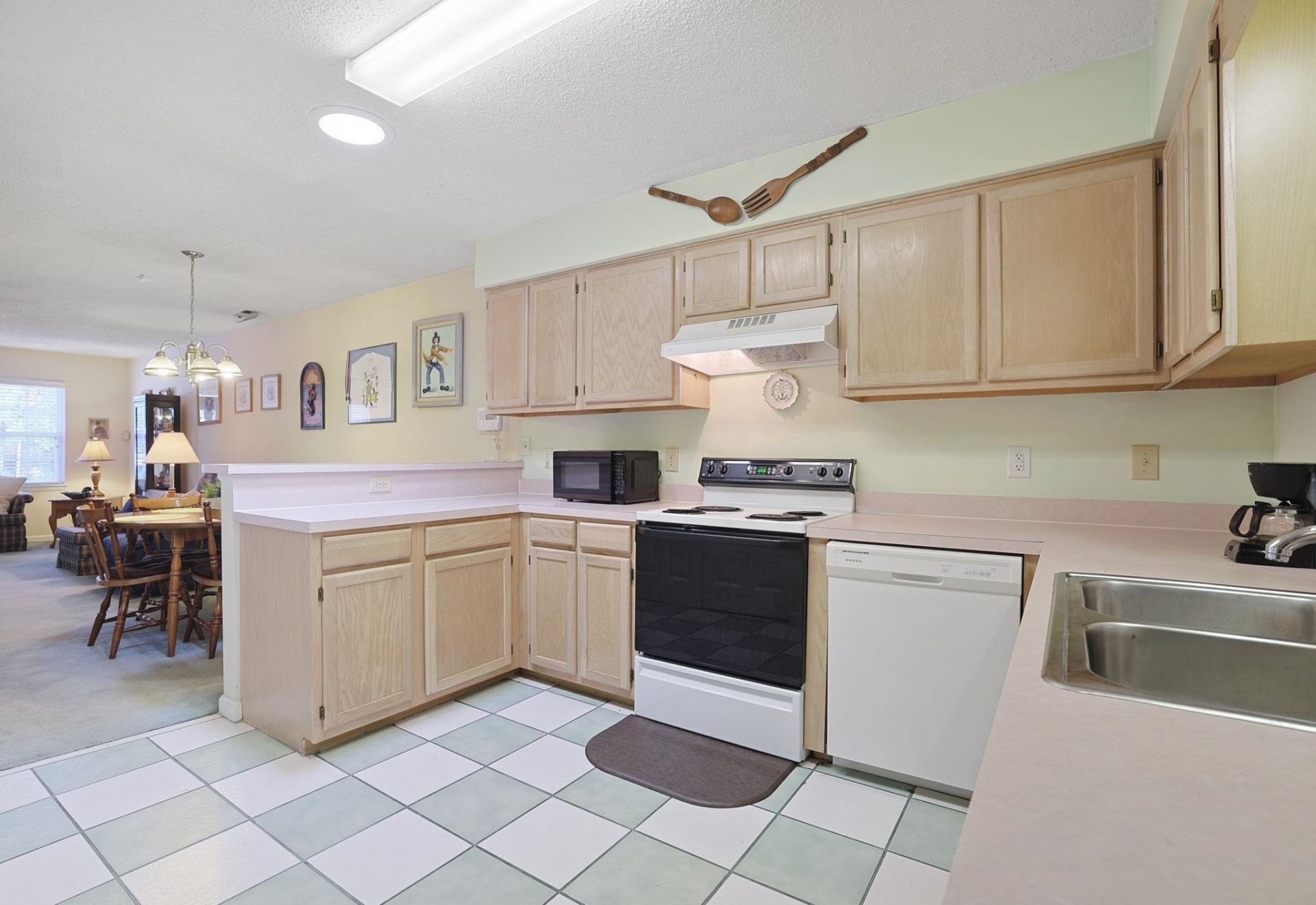 3974 Pinebrook Circle Photo 7