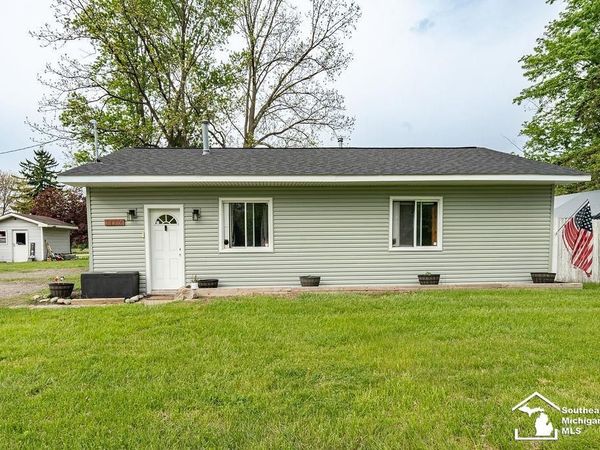 14374 Oakville Waltz Road, Willis, MI 48191