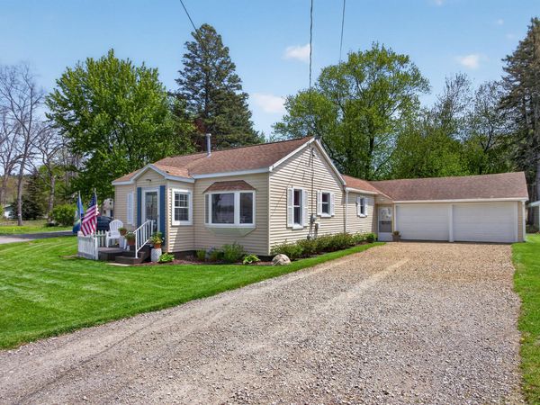 775 Swains Lake Drive, Concord, MI 49237