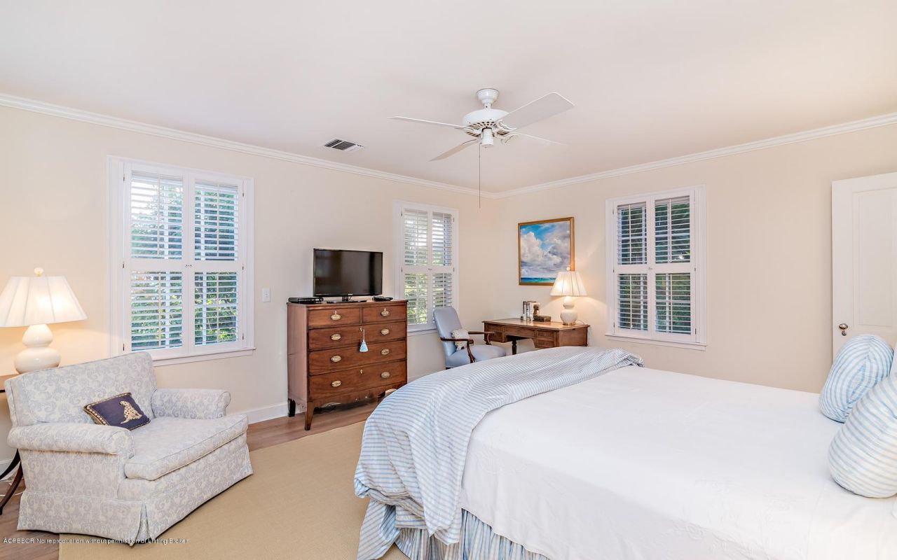 301 Ridgeview Drive, Palm Beach, FL 33480 Photo