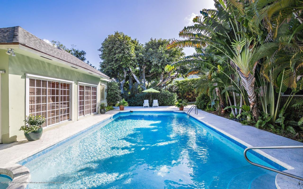 301 Ridgeview Drive, Palm Beach, FL 33480 Photo