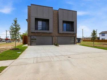 2501 Merlin Street, Dallas, TX 75215